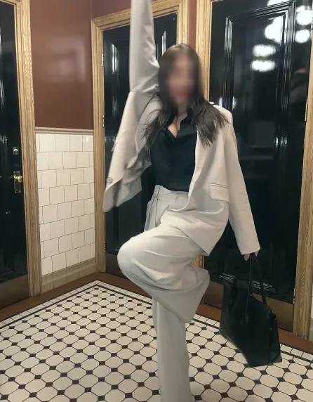 Amina, 29 años